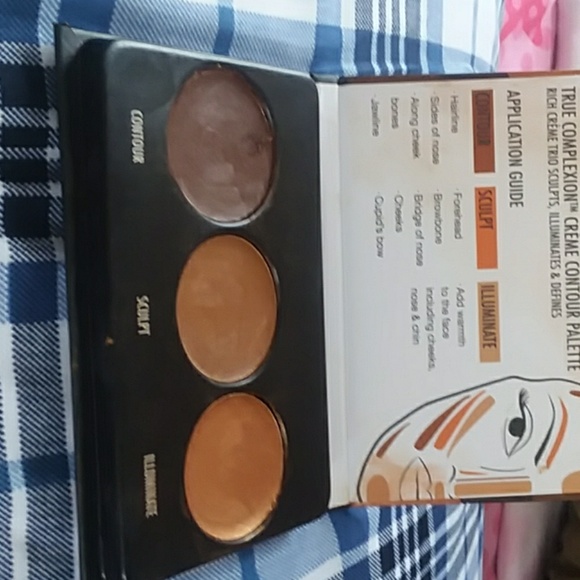 Creme Contour palette - Picture 2 of 2